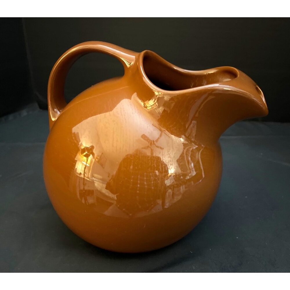 Hall 633 Brown Ball Pitcher Ice Lip USA  7 1/2”x 8”